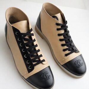CHANEL Two-Tone CC Lace-Up Ankle Boots – Size 37 – Authentic & Chic ✨